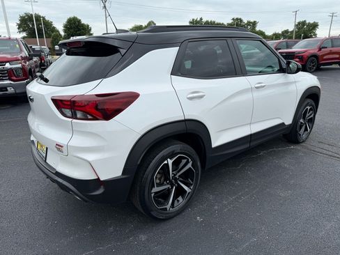 Used 2021 Chevrolet TrailBlazer RS w/ Sun and Liftgate Package AWD/4WD image 5