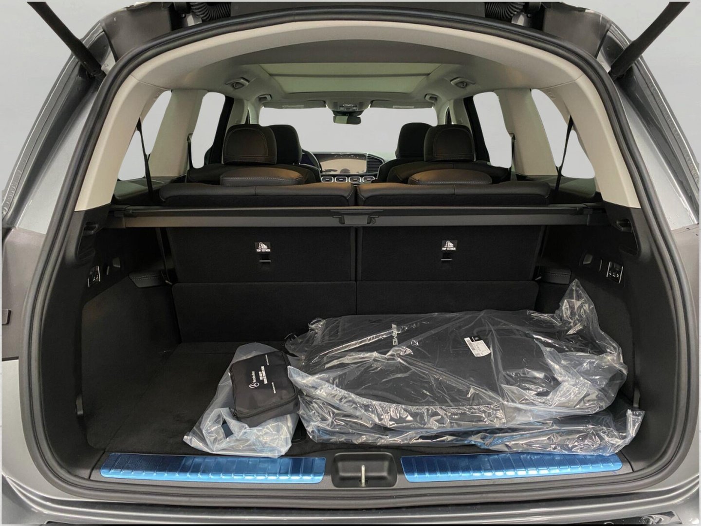 New 2026 Mercedes-Benz GLS 450 4MATIC image 6