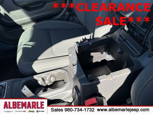 Used 2024 Jeep Wrangler Willys image 26