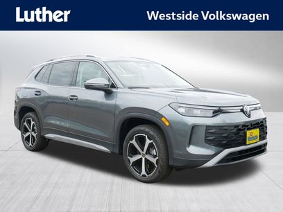 New 2025 Volkswagen Tiguan SE