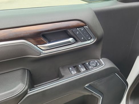 Used 2025 GMC Sierra 1500 SLT image 16