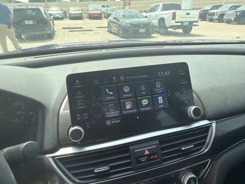 Used 2022 Honda Accord Sport image 12