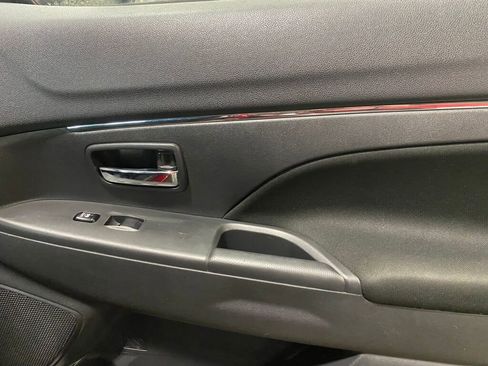 Used 2021 Mitsubishi Outlander Sport ES image 24