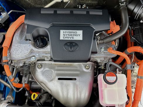 Used 2016 Toyota RAV4 XLE image 38