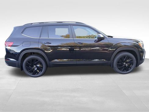 New 2026 Volkswagen Atlas SE image 6