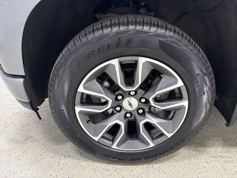 Used 2021 Chevrolet Silverado 1500 RST AWD/4WD image 12