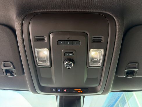 Used 2021 Chevrolet Tahoe LT RWD image 17