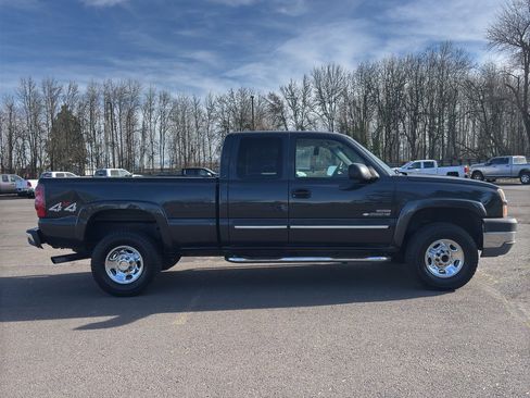 Used 2003 Chevrolet Silverado 2500 LT image 26