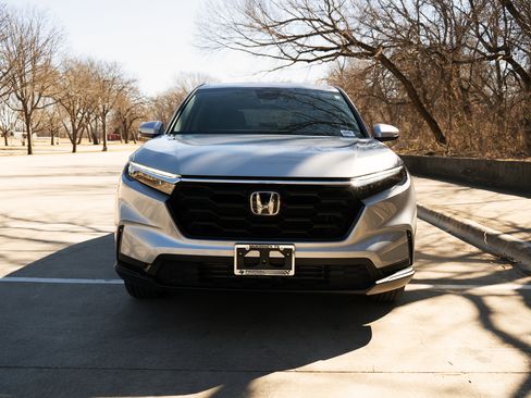 Used 2023 Honda CR-V EX image 3