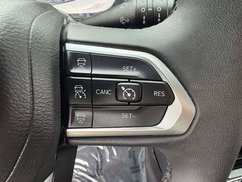 Used 2024 Jeep Compass Limited AWD/4WD image 16