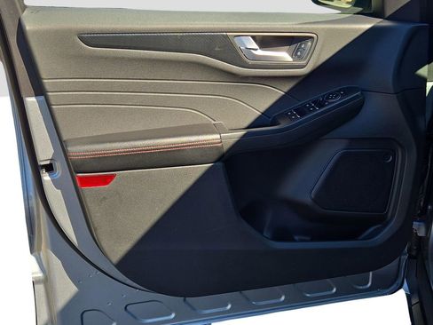 Used 2024 Ford Escape ST-Line image 15