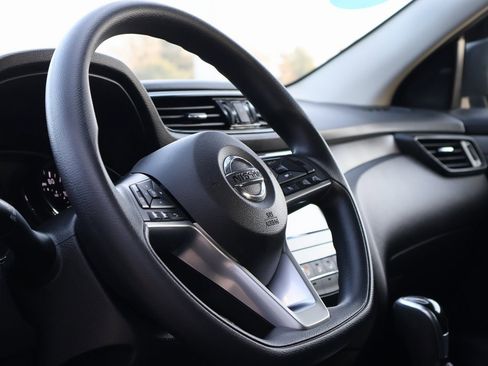 Used 2022 Nissan Rogue Sport S image 25