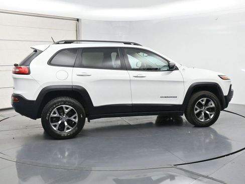 Used 2015 Jeep Cherokee Trailhawk w/ Comfort/Convenience Group AWD/4WD image 29