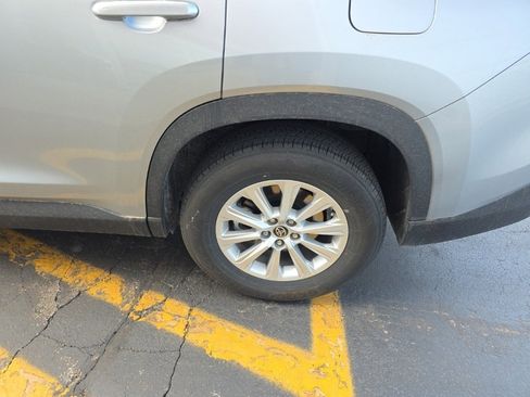 Used 2025 Toyota Grand Highlander AWD image 11