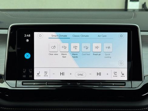 Used 2024 Volkswagen Atlas Cross Sport SE image 30