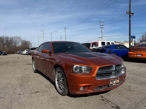 Used 2011 Dodge Charger R/T image 2