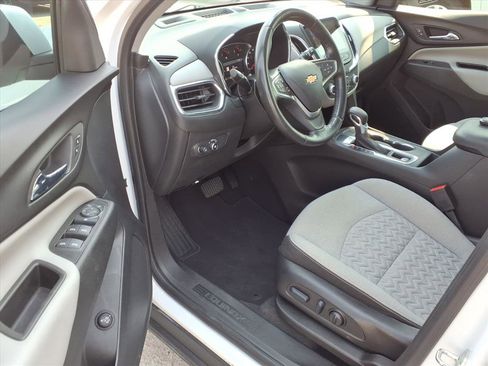 Certified 2022 Chevrolet Equinox LT image 4