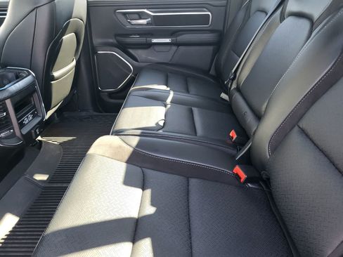 Used 2024 RAM 1500 Laramie AWD/4WD image 30