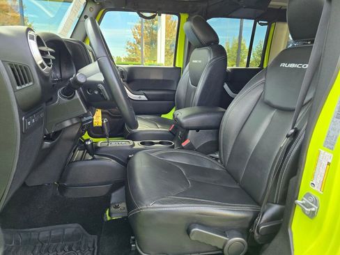 Used 2017 Jeep Wrangler Unlimited Rubicon w/ Max Tow Package image 19