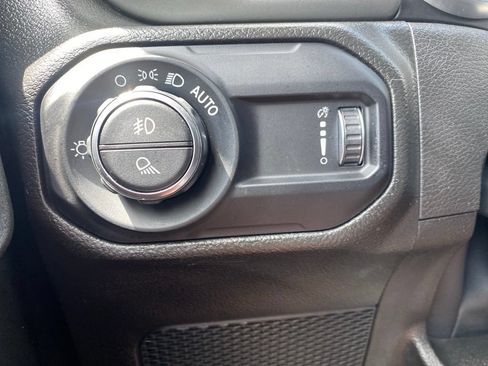 Used 2023 Jeep Gladiator Sport AWD/4WD image 23