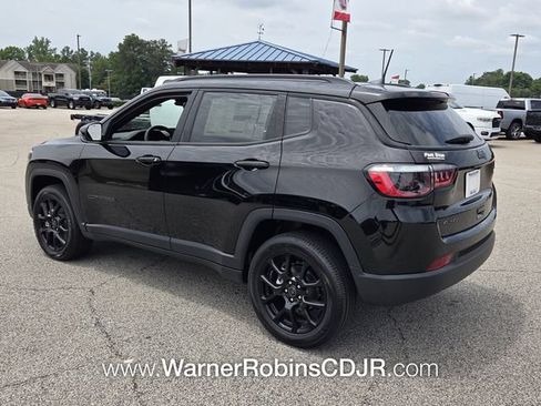 New 2026 Jeep Compass Latitude AWD/4WD image 9