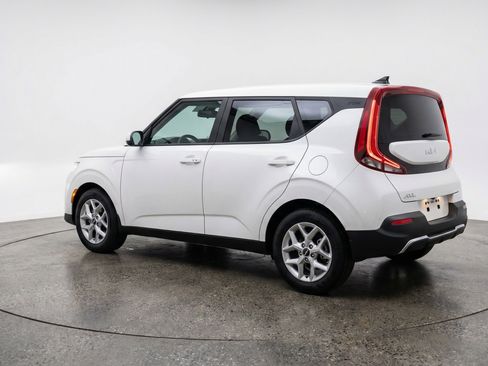 Used 2025 Kia Soul LX w/ LX Technology Package image 6