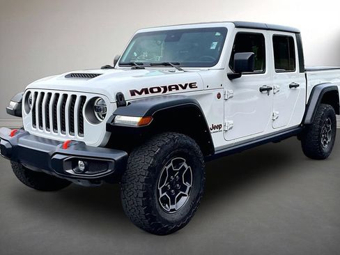 Used 2021 Jeep Gladiator Mojave w/ Uconnect 4C Nav & Sound Group AWD/4WD image 3