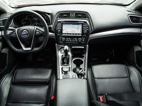 Used 2018 Nissan Maxima 3.5 SL w/ Interior Lighting Package FWD image 19