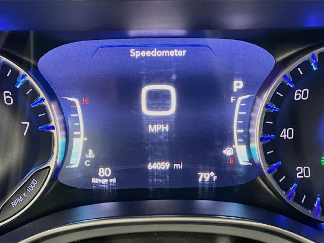 Used 2025 Chrysler Pacifica Limited FWD image 15