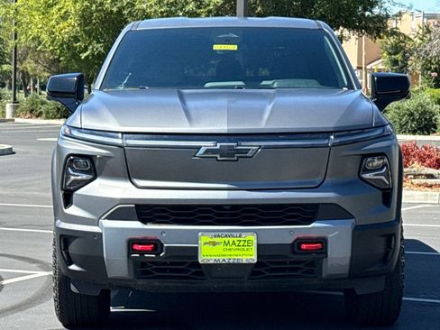 Used 2026 Chevrolet Silverado EV Trail Boss AWD/4WD image 7
