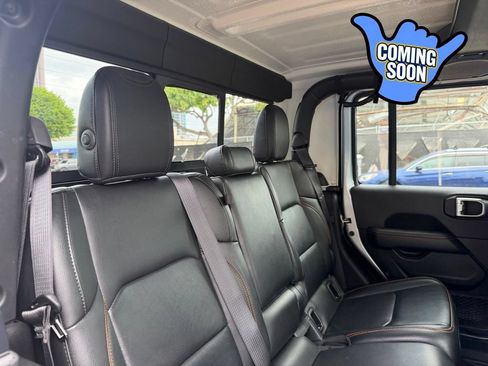 Used 2022 Jeep Gladiator Mojave w/ Cold Weather Group AWD/4WD image 11