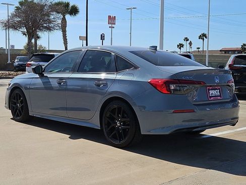 Used 2022 Honda Civic Sport image 7