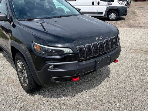 Used 2020 Jeep Cherokee Trailhawk AWD/4WD image 4