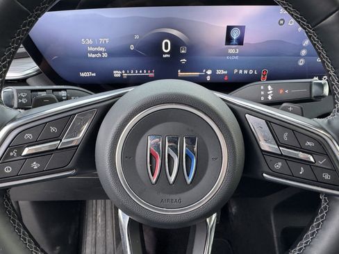 Certified 2025 Buick Enclave Preferred image 23