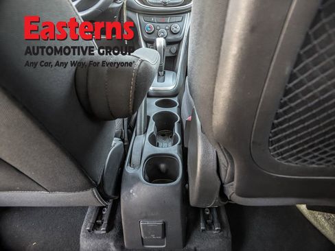 Used 2020 Chevrolet Trax LT image 15