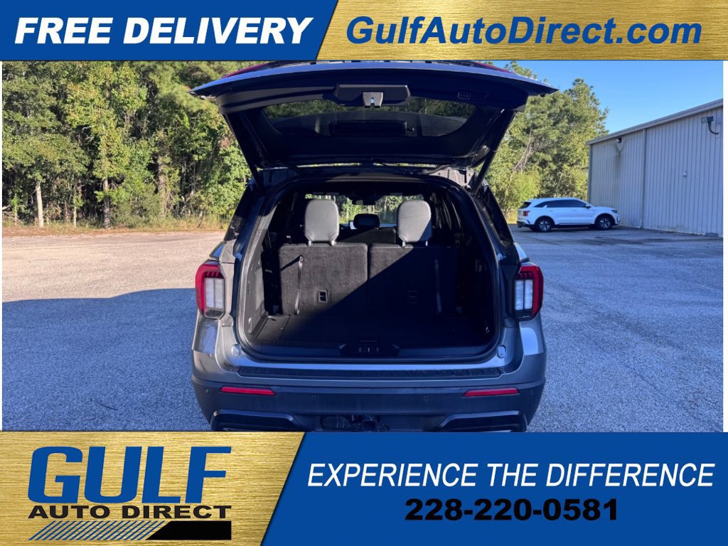 Used 2025 Ford Explorer ST-Line w/ ST-Line Street Pack AWD/4WD image 5
