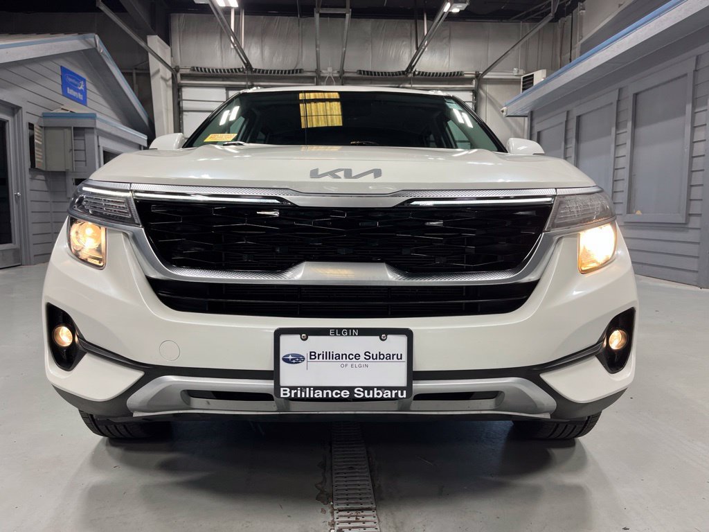 Used 2022 Kia Seltos EX AWD/4WD image 2