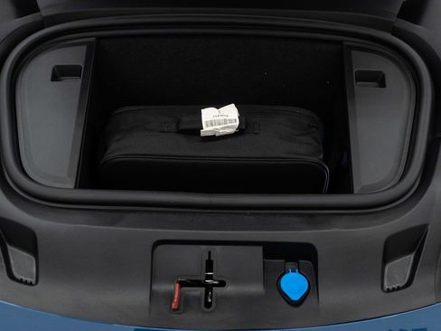 Used 2024 Porsche Taycan w/ Premium Package image 32