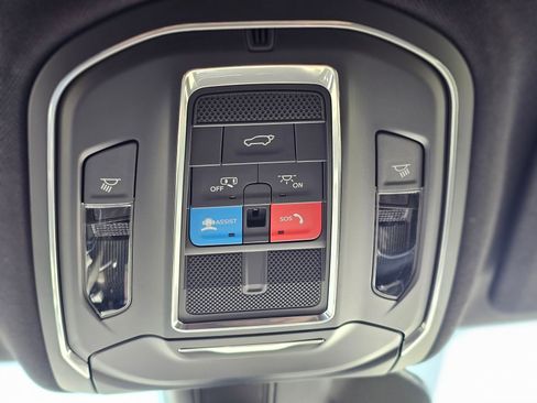 New 2026 Jeep Grand Cherokee Laredo image 18