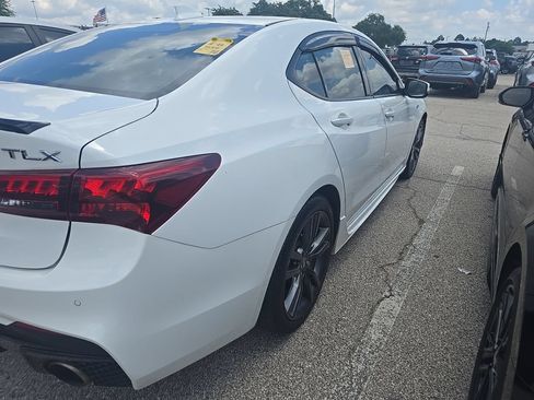 Used 2018 Acura TLX V6 w/ Technology & A-SPEC Pkg FWD image 4