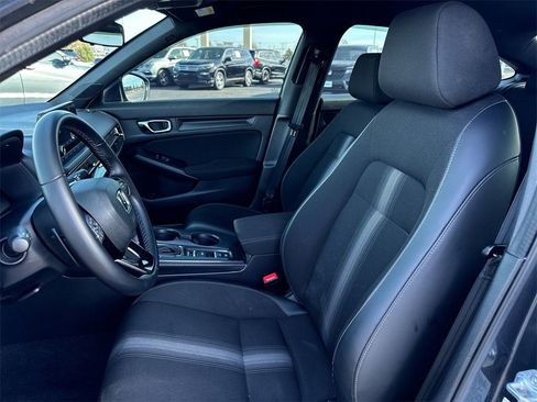 Used 2025 Honda Civic Sport image 11