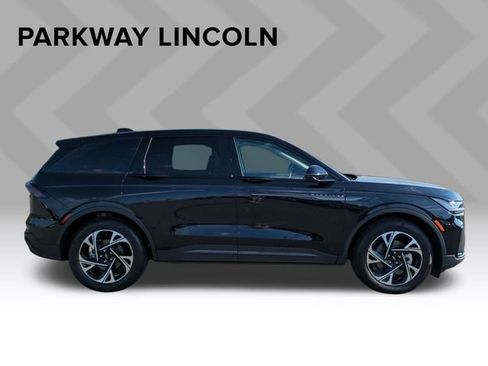 Used 2026 Lincoln Nautilus Premier w/ Equipment Group 102A AWD/4WD image 6