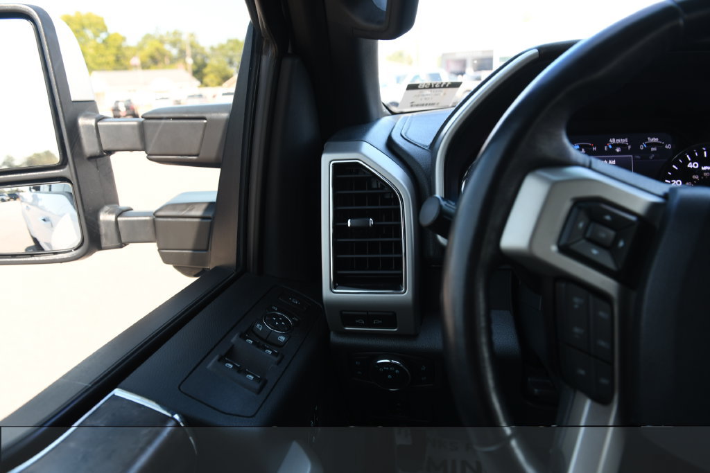 Used 2022 Ford F250 Lariat w/ Tremor Off-Road Package AWD/4WD image 27