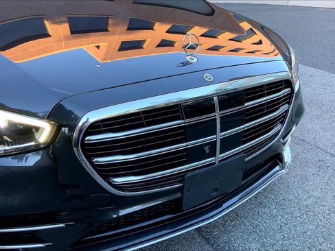 Certified 2023 Mercedes-Benz S 580 4MATIC Sedan image 28