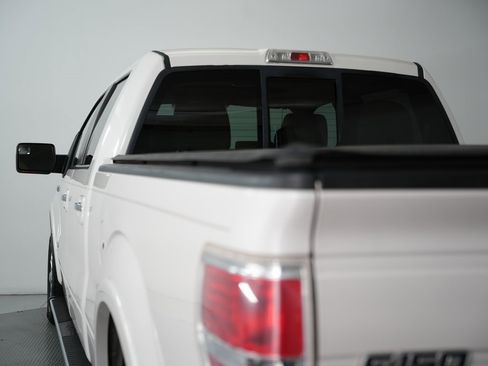 Used 2014 Ford F150 Lariat w/ Lariat Chrome Package image 63