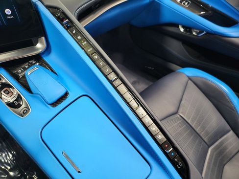 Used 2024 Chevrolet Corvette Stingray Premium Conv image 35