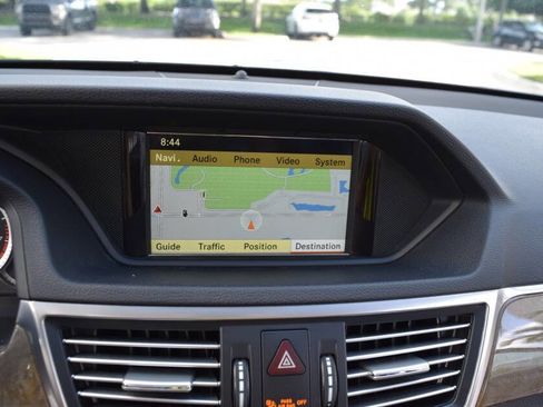 Used 2011 Mercedes-Benz E 350 4MATIC Sedan image 61
