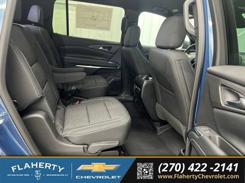Used 2025 Chevrolet Traverse LT w/ LPO, Floor Liner Package FWD image 13