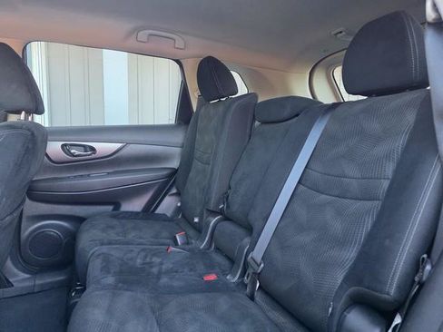 Used 2016 Nissan Rogue SV FWD image 21