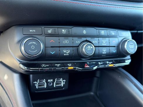 Used 2024 Dodge Durango GT image 15